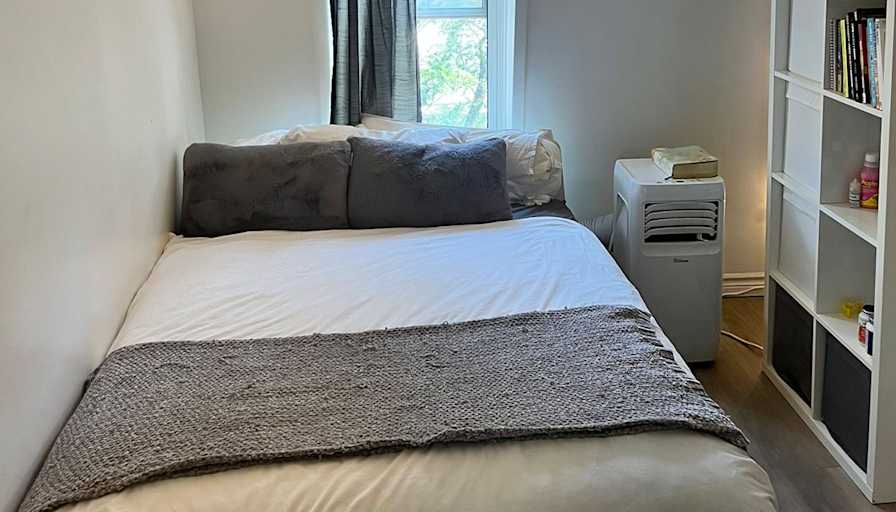Photo of Diego Navarrete's room