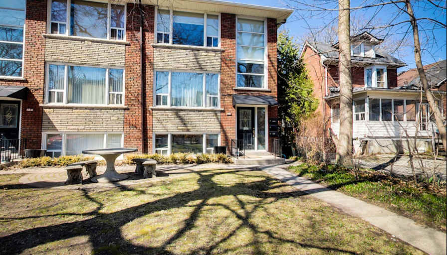 Yasmin Ferreira Rosa Pereira Bom's room
