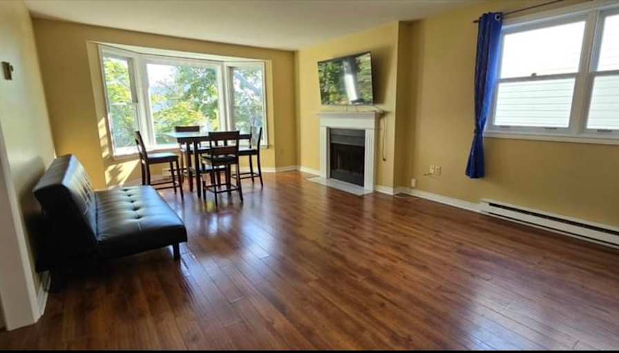 Omair Shahzad's room