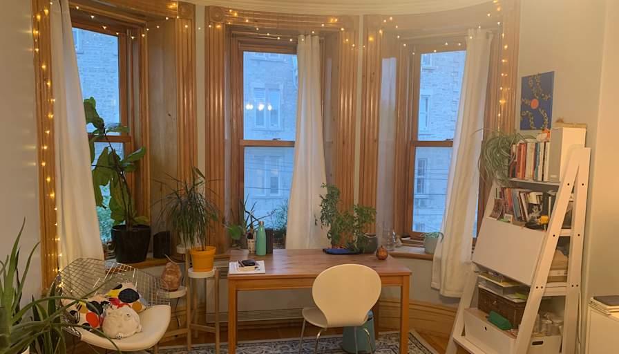 Julie Lamontagne's room