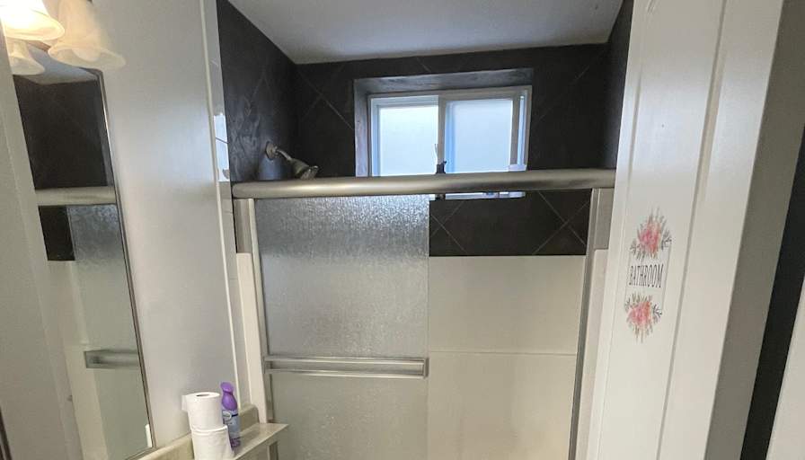 Suman Dhaliwal's room