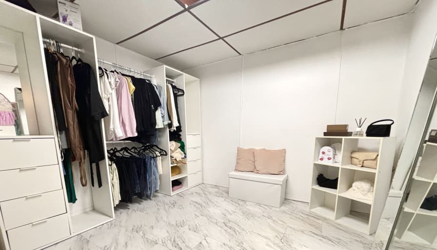 Photo of Robyn Wilson's room