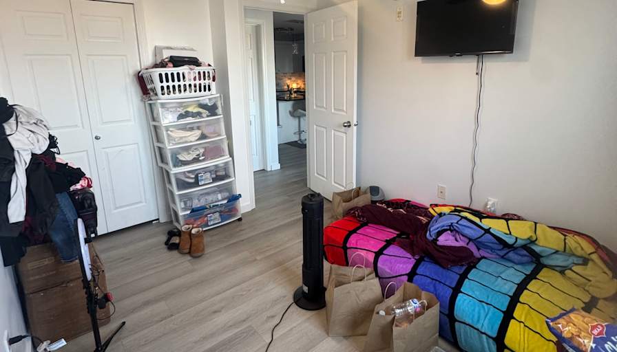 rhonda Janson's room