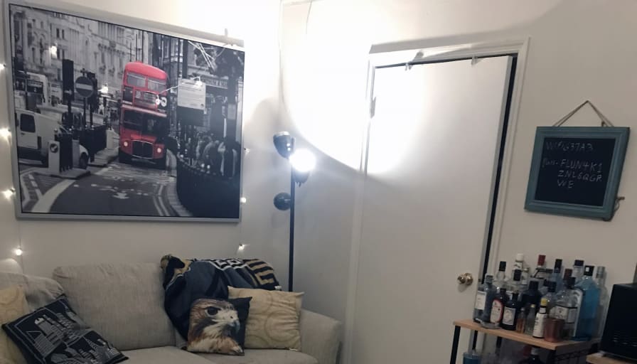 Photo of Les's room