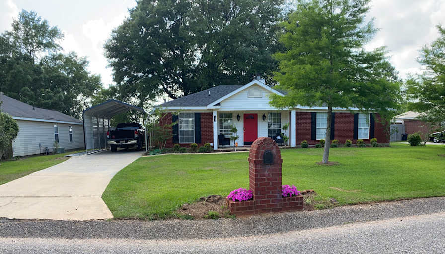 Private room to rent in share house Homestead Drive...