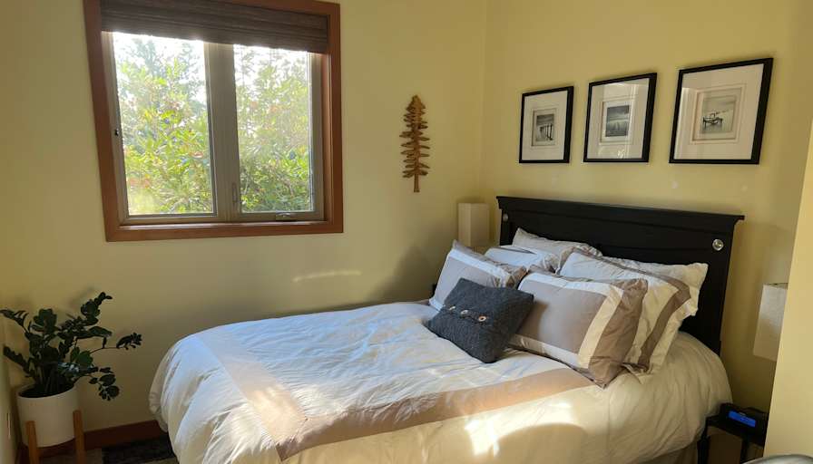Photo of Laurence's room