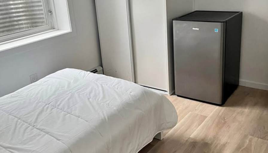 Ahsan Akhlaque's room