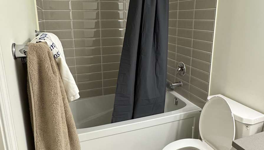 Folarin Thompson's room