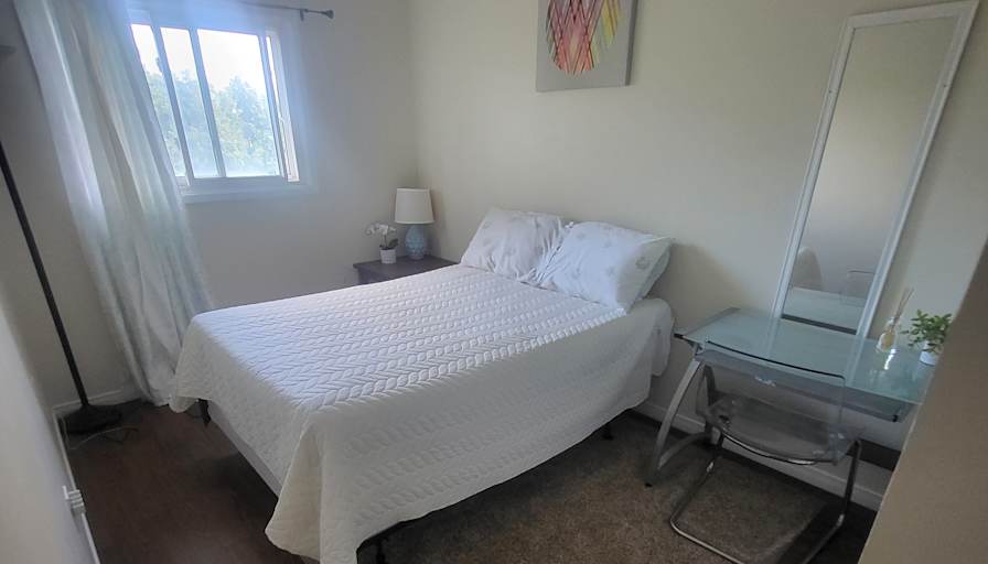 Photo of Cassie W.'s room