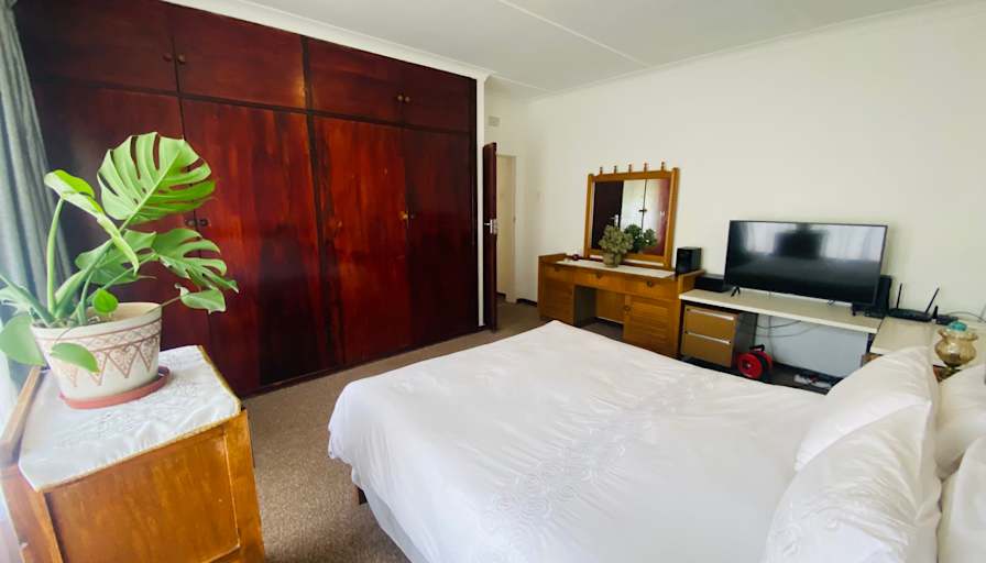 Photo of Tee's room