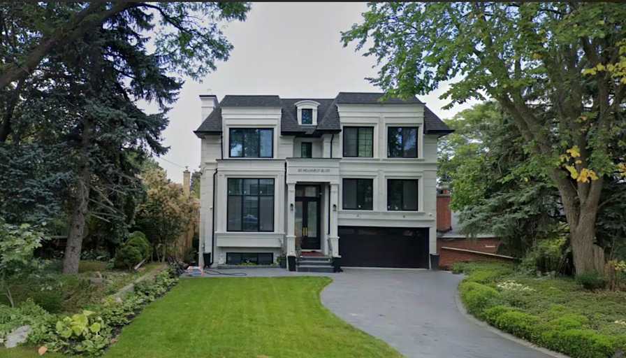 Midtown Toronto Room for Males's room