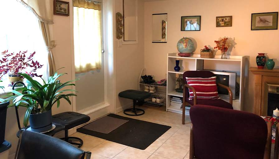 Annie Dalayon's room