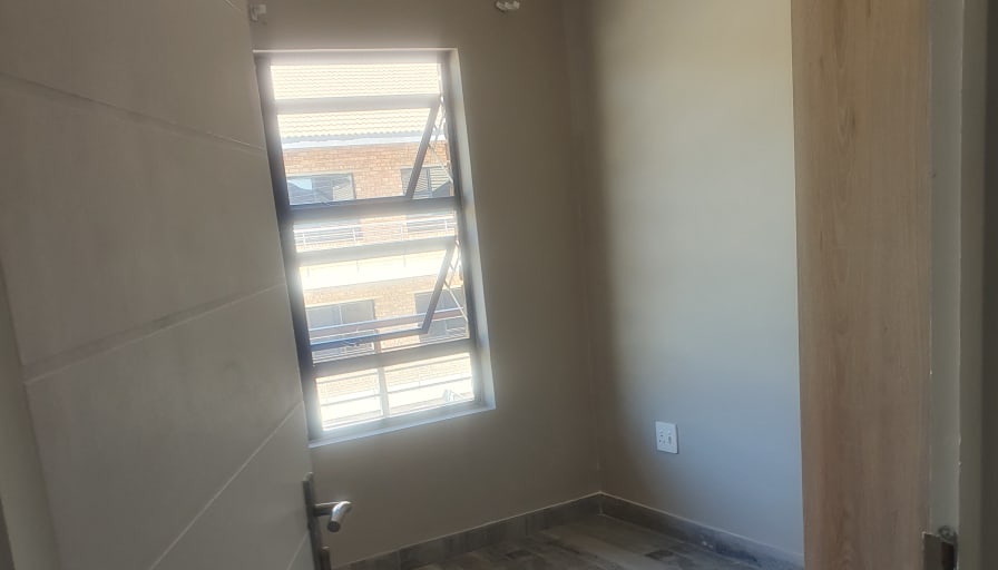 Photo of Oprah n Ton's room