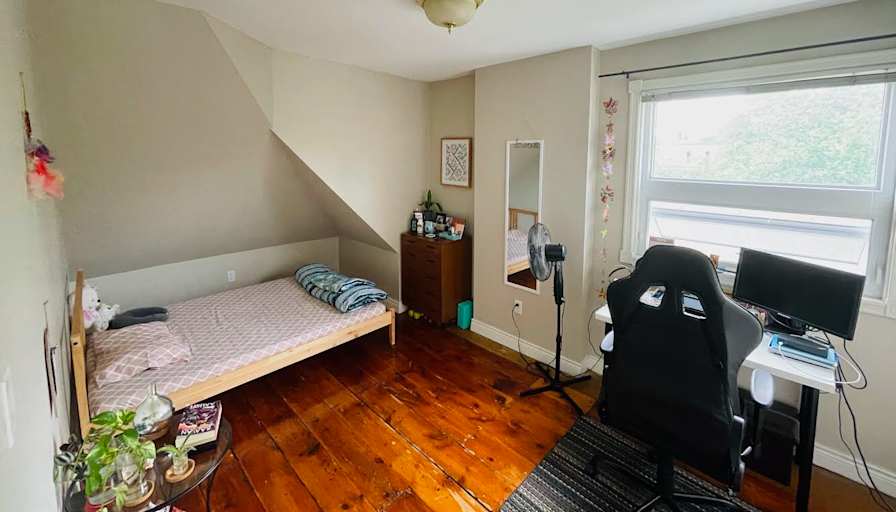 Photo of Lorri's room