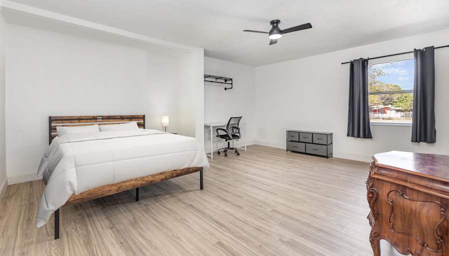 Photo of PadSplit's room
