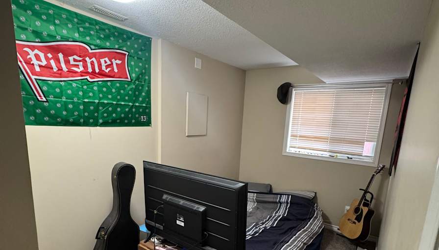 Raina Sundquist's room