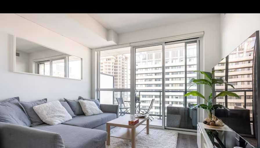 GeoffreyLeger's room