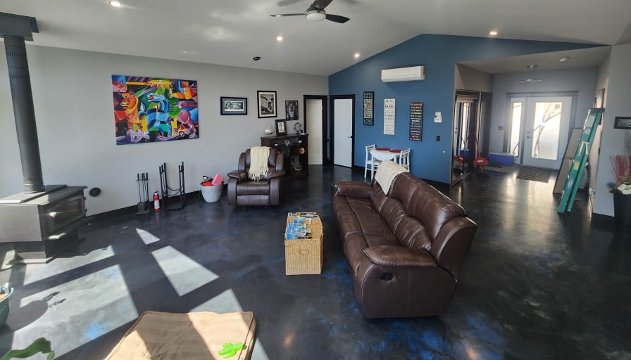 Adrienne kendall's room