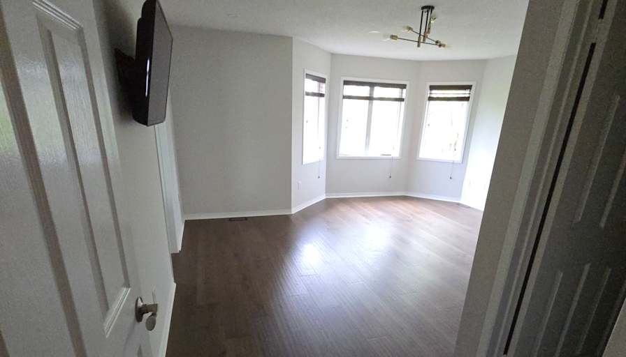 Amir Tabriznia's room