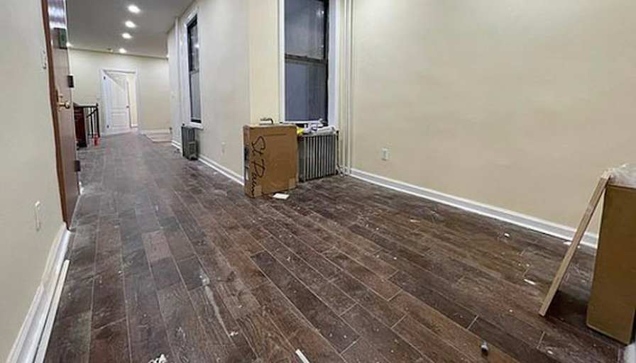 Room share to rent Queens, New York 11432 Big spa...