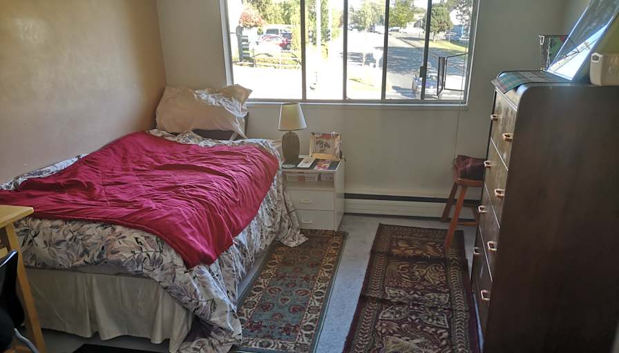 Private room to rent in share house Saanich, British... Roomies.ca