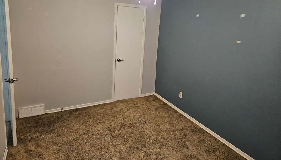 Tyler Parisien's room