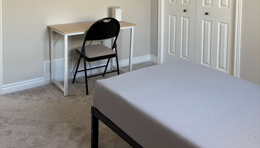 Diem Chi Doan's room