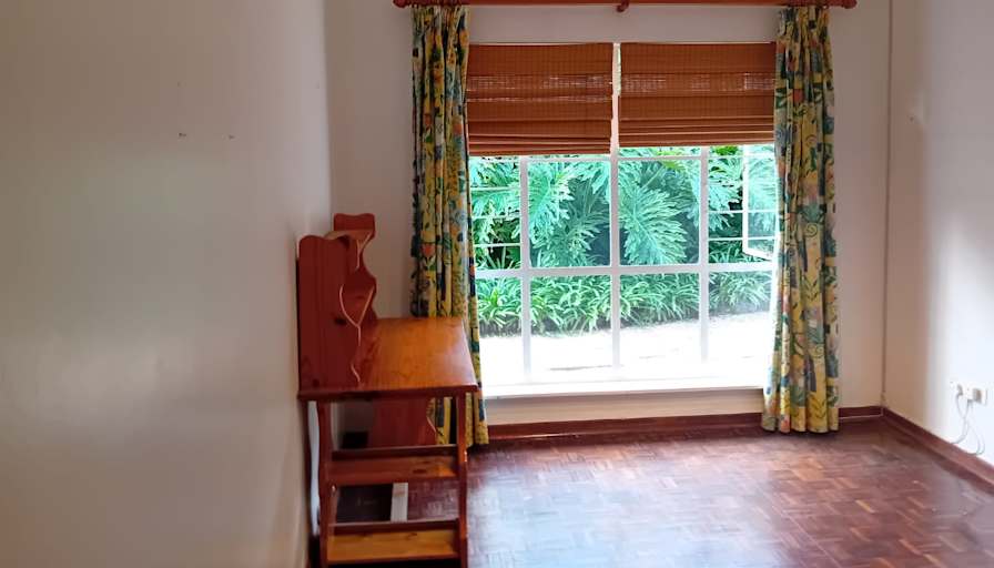 Photo of Homeowner's room