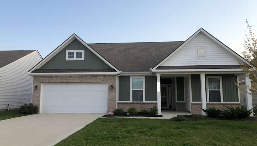 Private room to rent in share house Fishers, Indian...