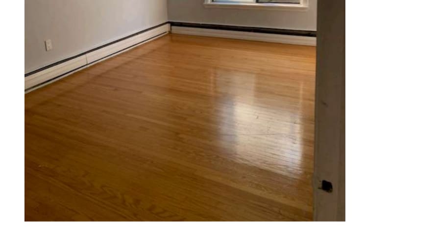 Tess LLarinas's room