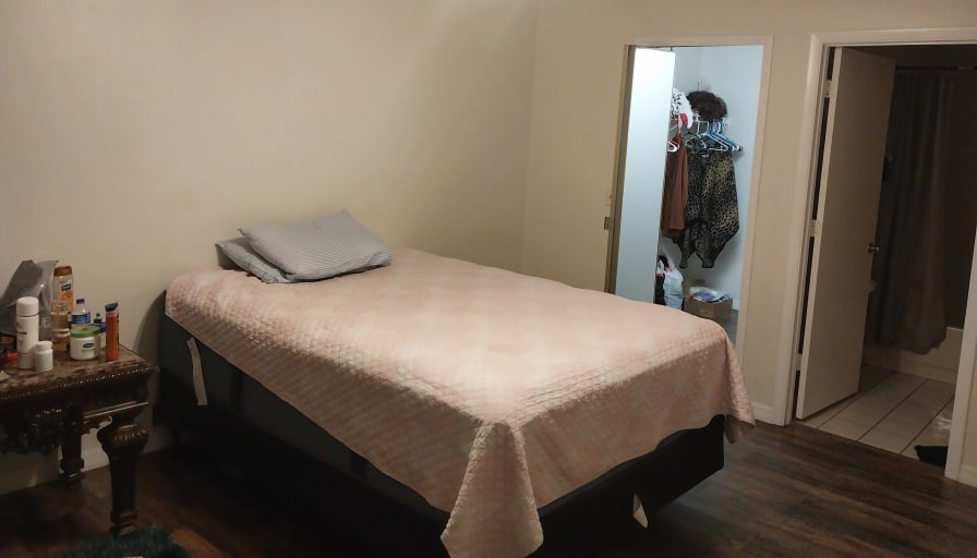 Photo of Bienvenu's room