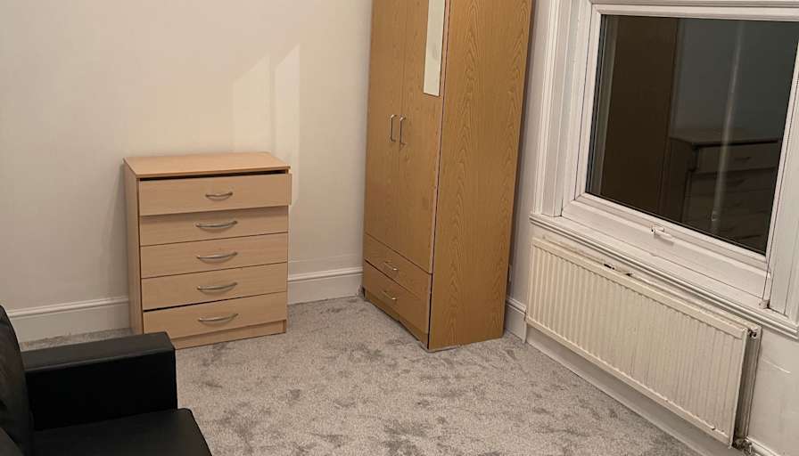 Photo of Hayder's room