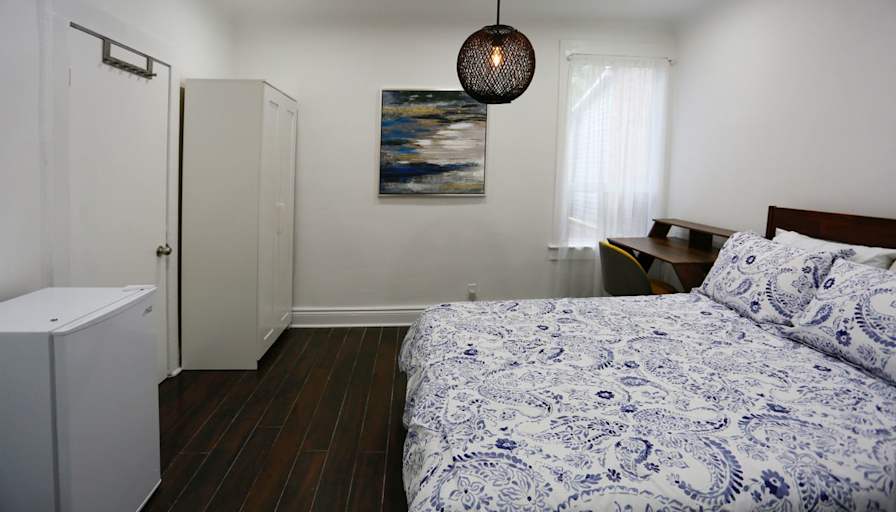 farnaz hosseini's room