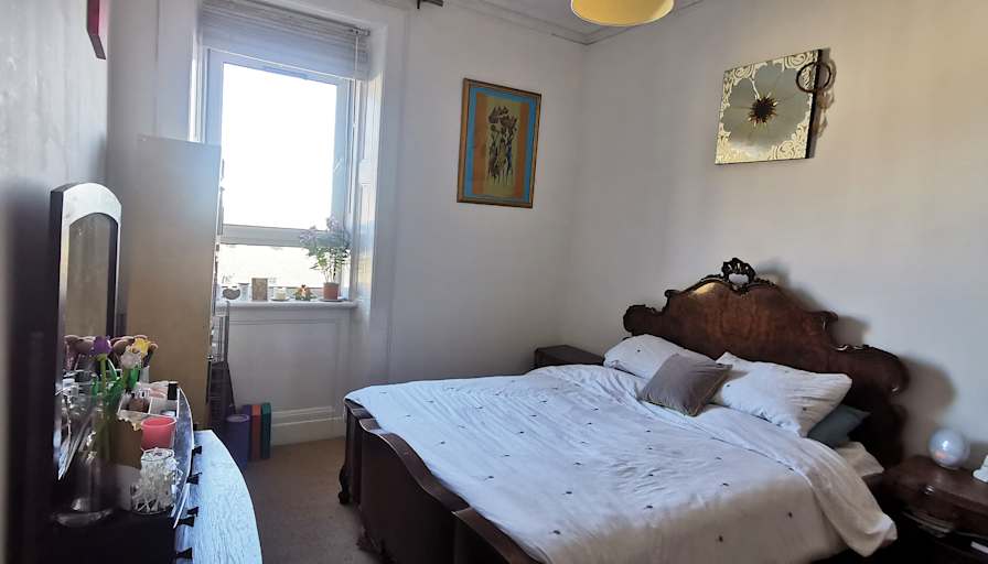 Photo of Rod's room