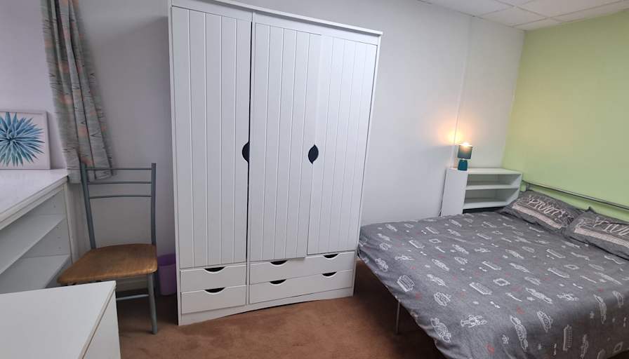 Photo of Dave's room