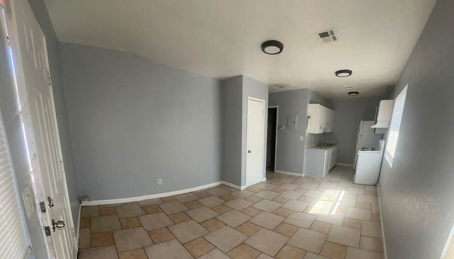 Room share to rent Las Vegas, Nevada 89101 2 bedr...