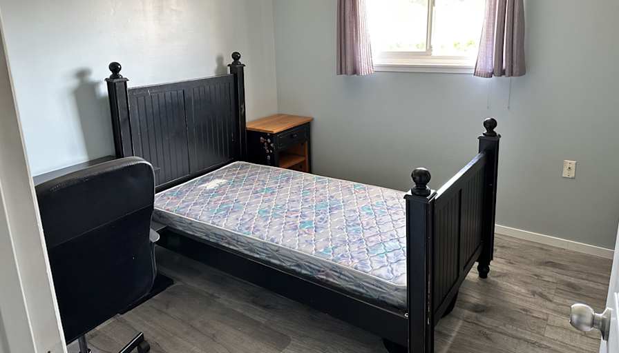 Photo of June's room