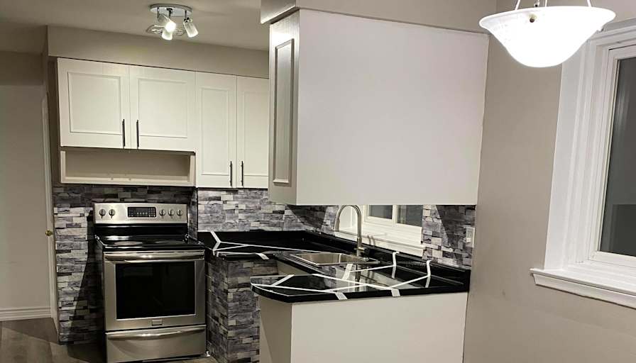 Beautiful, Clean & Bright!'s room