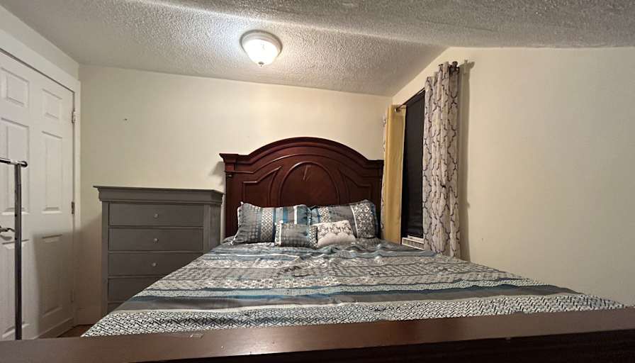 Room share to rent Lowell, Massachusetts 01850 Th...