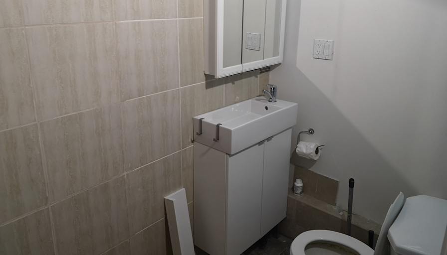 YINGJIAN SONG's room