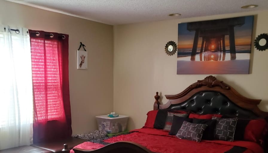 Photo of Cadeisha's room