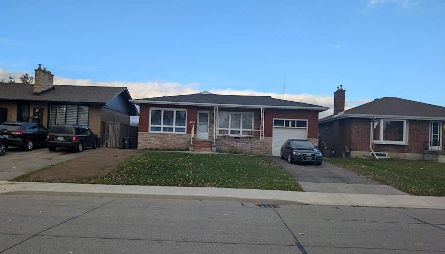 Buchanan Rentals's room