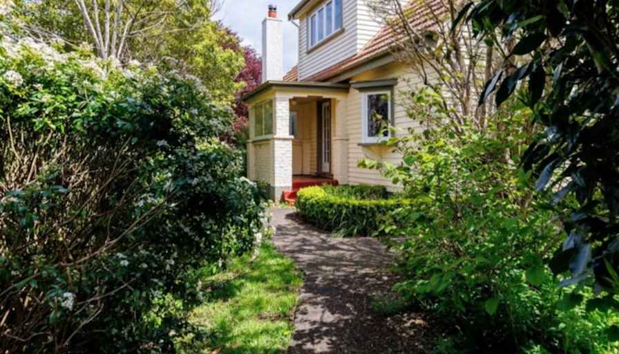Private room to rent in share house Dannevirke, M... Roomies.co.nz