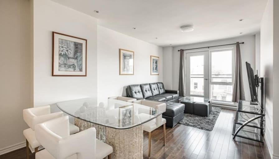 Matthew Achkarian's room