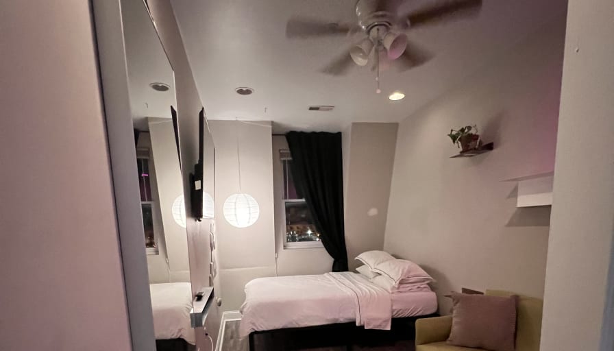 Photo of Aron's room