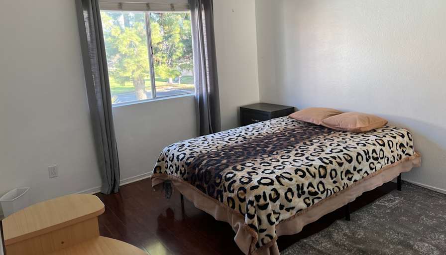 Private room to rent in share house Oceanside, Cali...