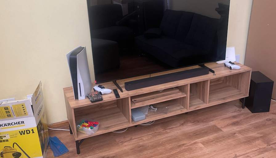 Photo of Neo's room