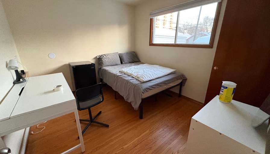 Photo of Scona's room