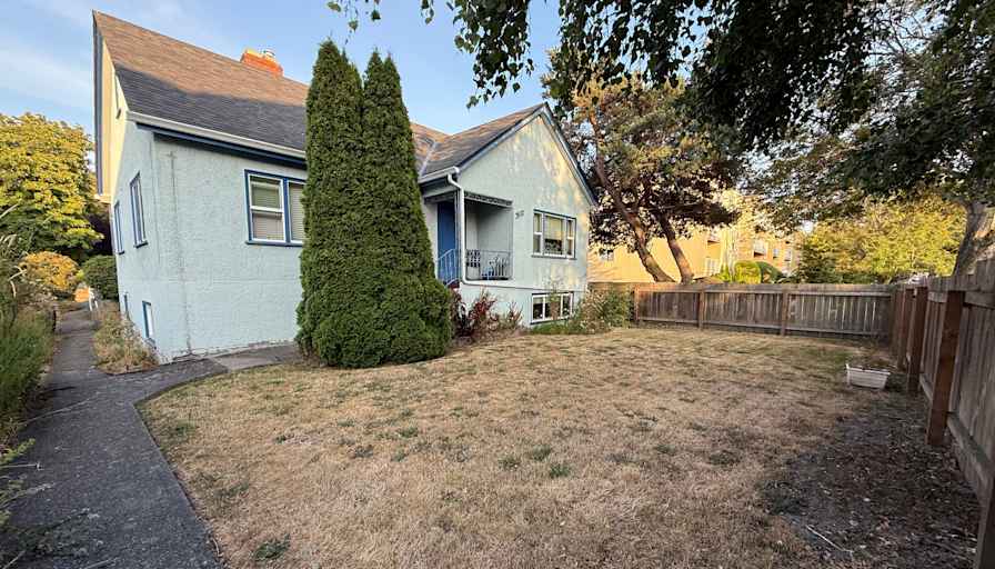 Photo of Taylor's room