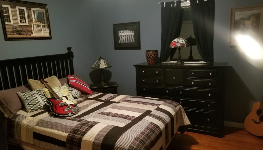 Photo of Don's room